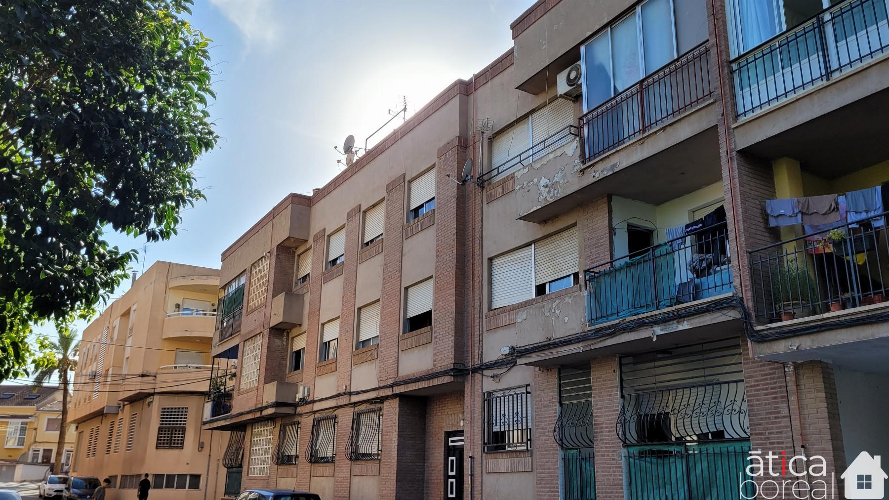 Venta de piso en Totana