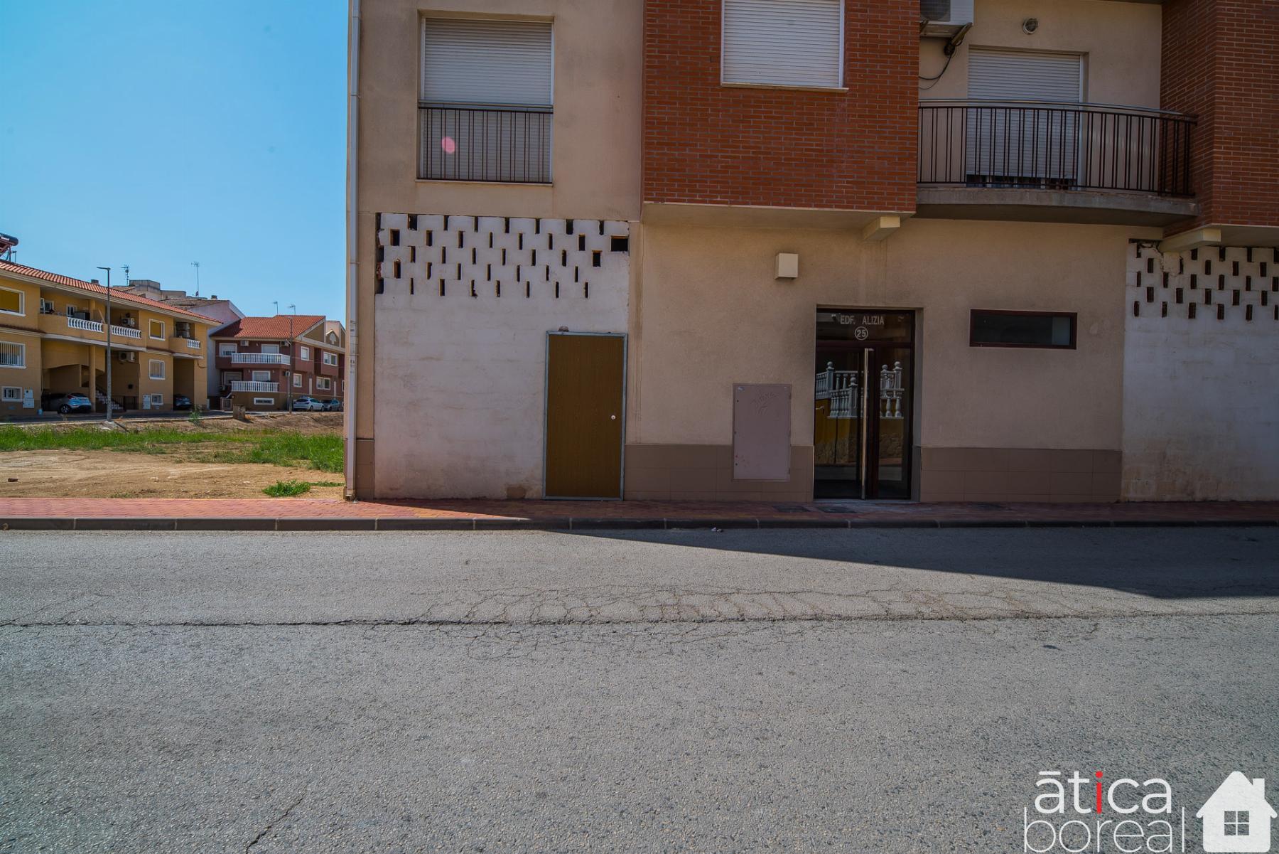 Venta de local en Ceutí