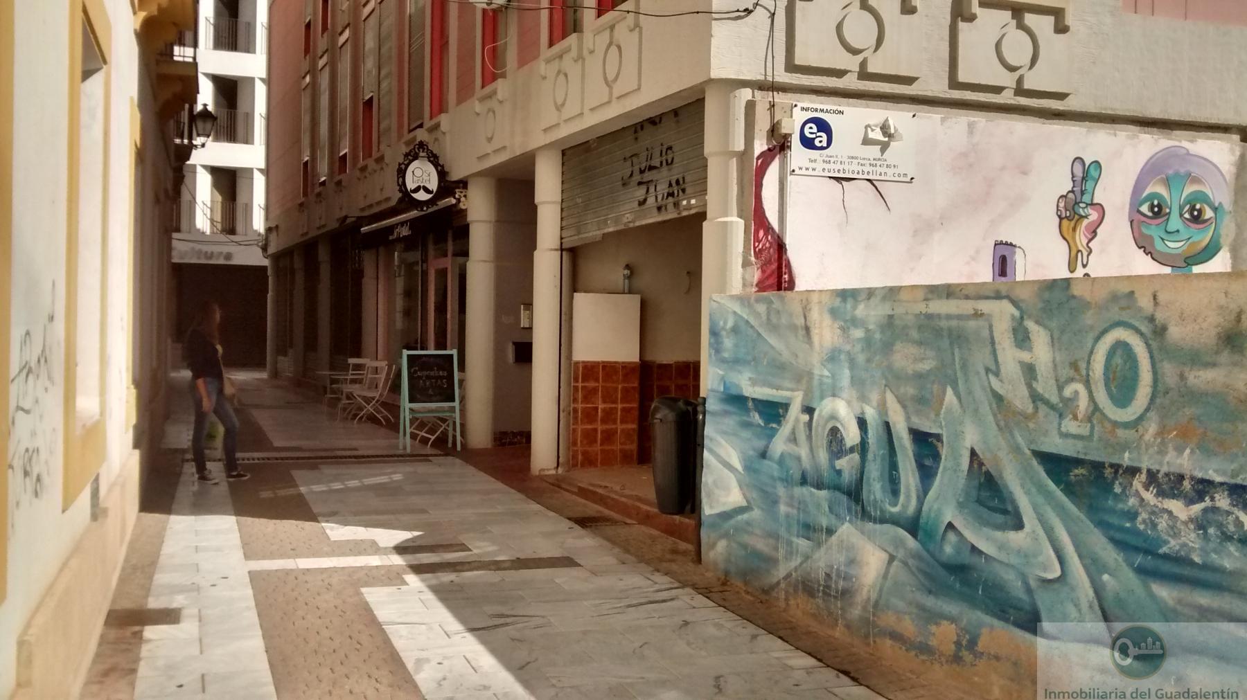 Venta de local en Lorca