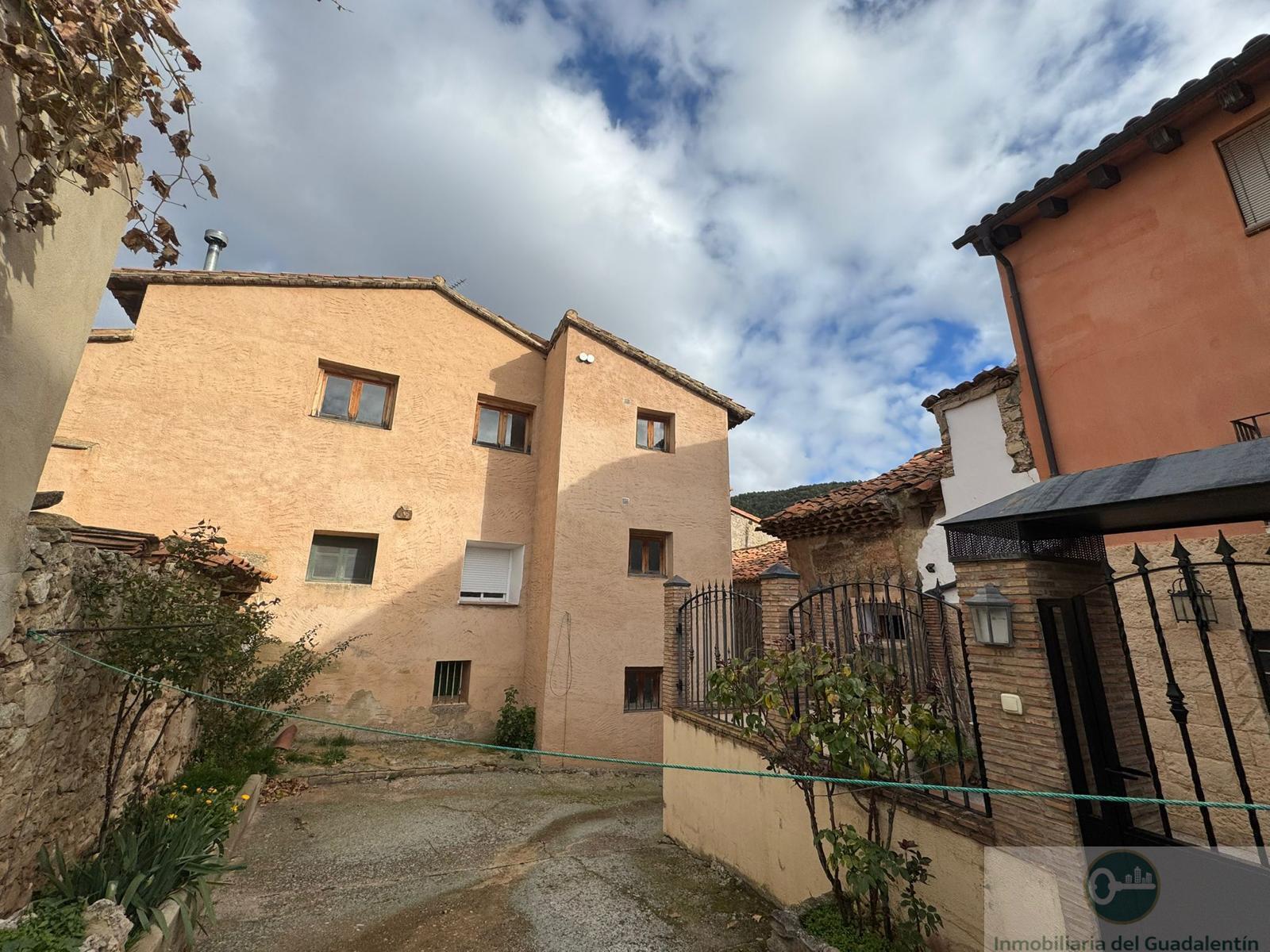 Venta de casa en Puebla de San Miguel