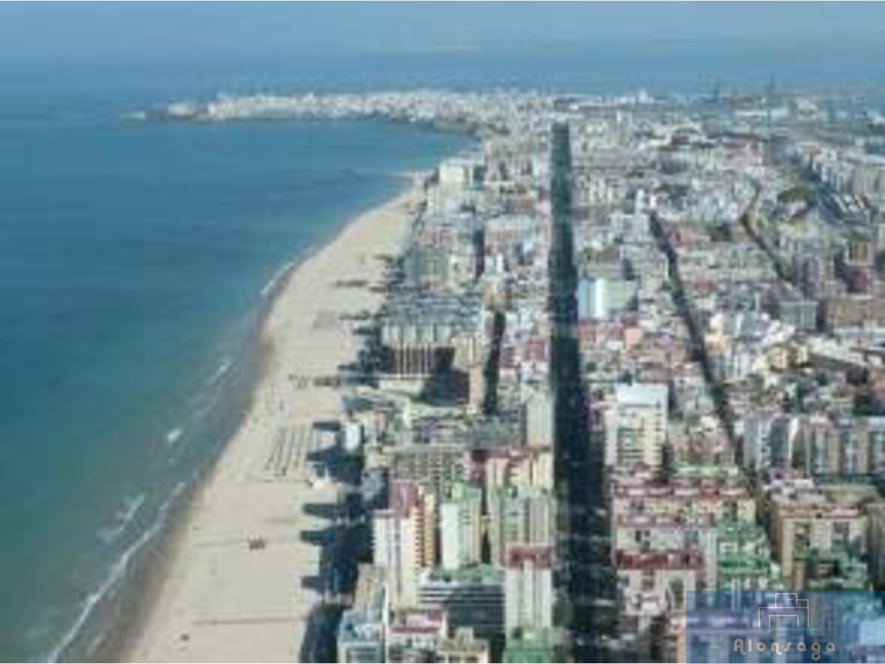Venta de local en Cádiz