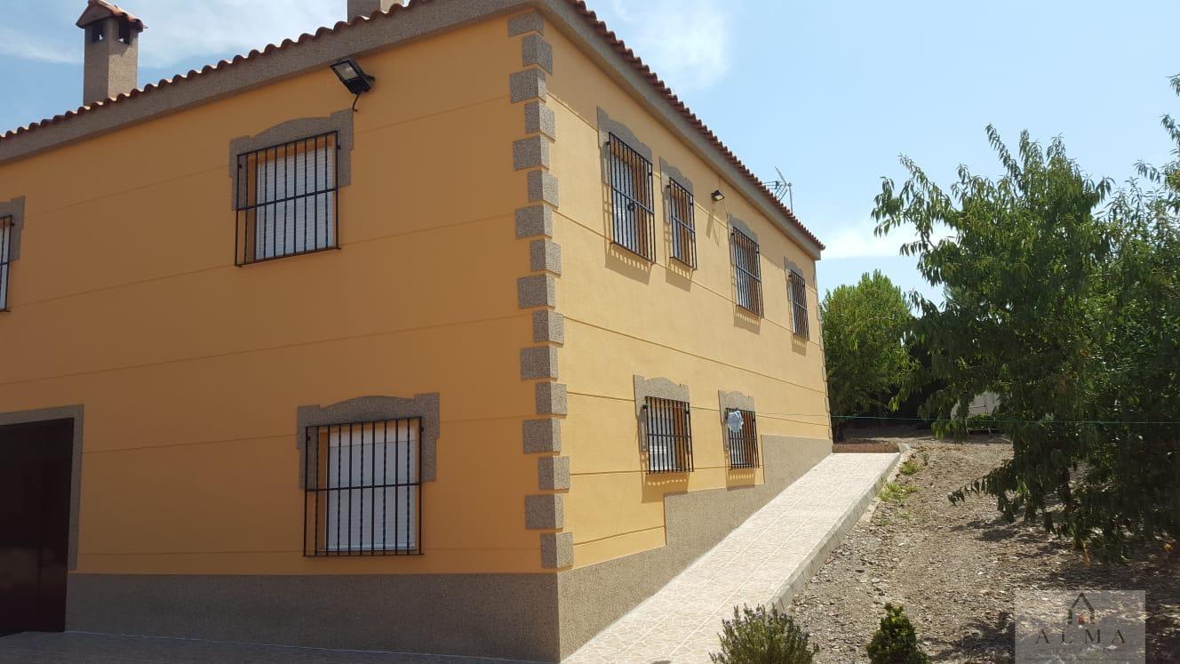 Venta de chalet en Almendralejo