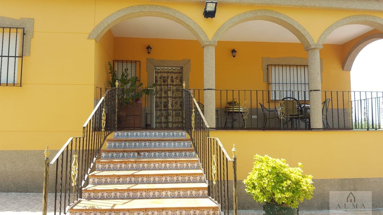 Venta de chalet en Almendralejo